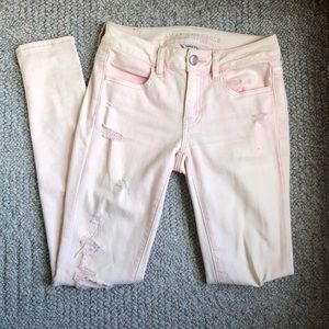Light pink American eagle ripped jeans